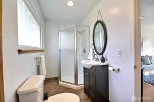 2404 NE 22nd St, Renton, WA 98056 - Photo 13