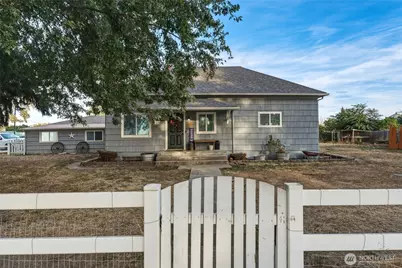 104 S B Street, Prescott, WA 99348 - Photo 3