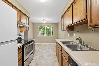 3580 Narrows View Lane NE #101, Bremerton, WA 98310 - Photo 9
