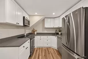 5520 Brooklyn Ave NE, Seattle, WA 98105 - Photo 31