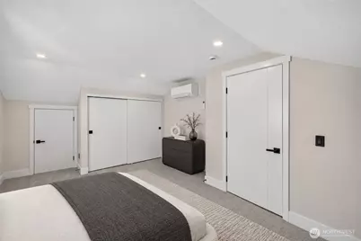 5520 Brooklyn Avenue NE, Seattle, WA 98105 - Photo 19