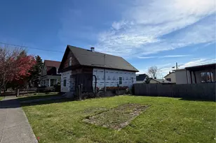 815 6th St, Anacortes, WA 98221 - Photo 5