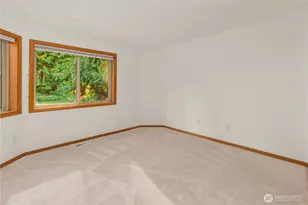 2235 Squak Mountain Loop SW, Issaquah, WA 98027 - Photo 31