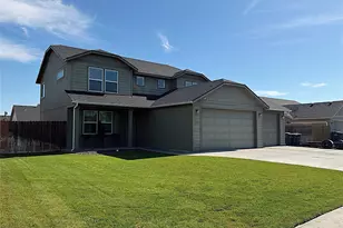 813 S Lakeland Dr, Moses Lake, WA 98837 - Photo 1