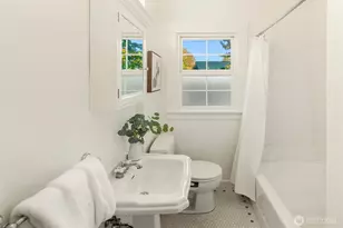 2611 24th Ave E, Seattle, WA 98112 - Photo 17