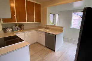 702 N 117th St, Seattle, WA 98133 - Photo 7