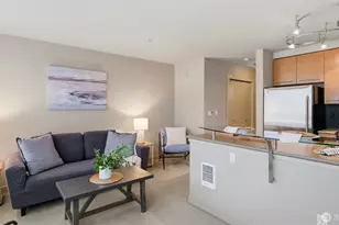 1420 E Pine St, Seattle, WA 98122 - Photo 3