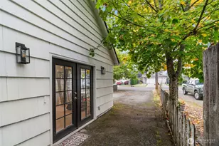 710 141st St S, Tacoma, WA 98444 - Photo 33