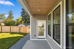 9941 Barnes Ln S, Tacoma, WA 98444 - Photo 29