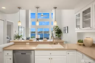 2400 8th Ave N, Seattle, WA 98109 - Photo 11