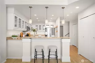2400 8th Ave N, Seattle, WA 98109 - Photo 9