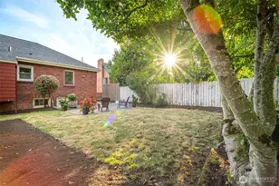 824 NW 57th St, Seattle, WA 98107 - Photo 33