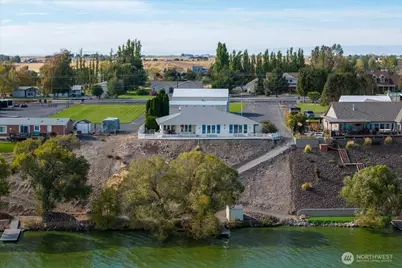 3455 Westshore Drive NE, Moses Lake, WA 98837 - Photo 1
