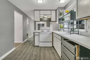 8402 E Sherwood St, Tacoma, WA 98445 - Photo 11