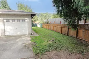 11305 58th St Ct E, Puyallup, WA 98372 - Photo 3