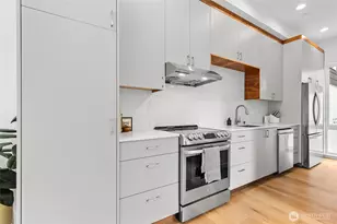 637 13th Ave E, Seattle, WA 98102 - Photo 13