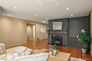 10501 39th Ave SW, Seattle, WA 98146 - Photo 11