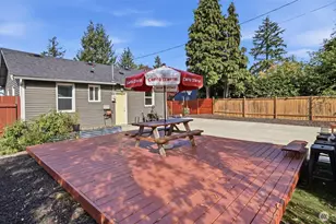 470 Grandey Way NE, Renton, WA 98056 - Photo 17