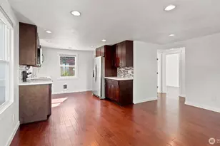 470 Grandey Way NE, Renton, WA 98056 - Photo 5