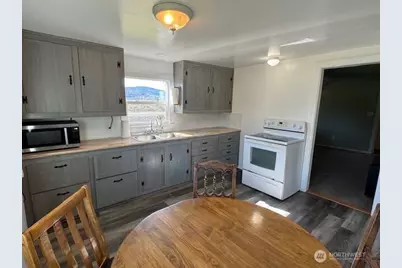 296 Mossyrock Road W, Mossyrock, WA 98564 - Photo 9