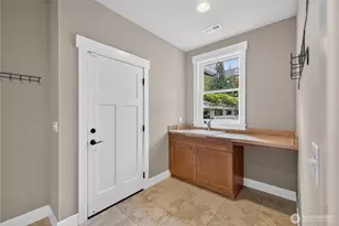 2211 19th St, Anacortes, WA 98221 - Photo 27