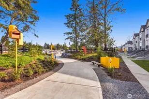 417 Parkside Walk, Sammamish, WA 98074 - Photo 3