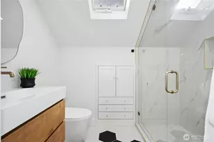 9244 Dayton Ave N, Seattle, WA 98103 - Photo 19