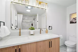 9244 Dayton Ave N, Seattle, WA 98103 - Photo 13
