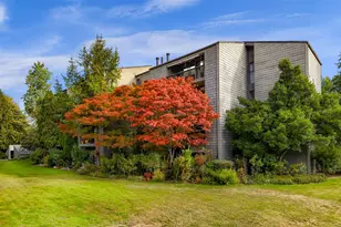 6479 NE 137th Ave NE, Redmond, WA 98052 - Photo 1