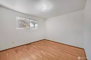 12404 SE 25th Pl, Bellevue, WA 98005 - Photo 15