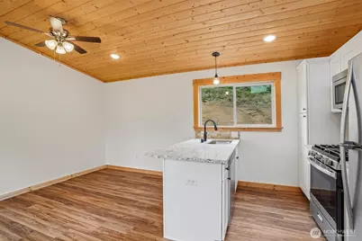1836 Hazel Dell Road, Castle Rock, WA 98611 - Photo 9