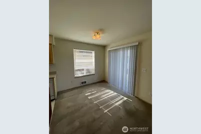 3208 Rockefeller Avenue #B/D, Everett, WA 98201 - Photo 3