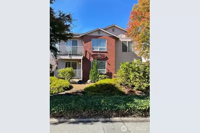 3208 Rockefeller Avenue #B/D, Everett, WA 98201 - Photo 1