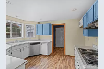 8801 27th Street W #9B, University Place, WA 98466 - Photo 11