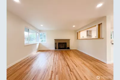 11245 12th Avenue S, Seattle, WA 98168 - Photo 3
