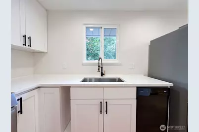 11245 12th Avenue S, Seattle, WA 98168 - Photo 11