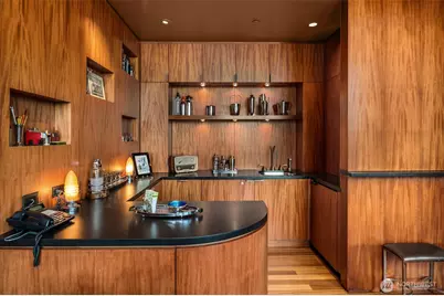 415 Shoreland Drive SE, Bellevue, WA 98004 - Photo 13
