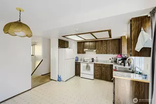 8046 S 116th St, Seattle, WA 98178 - Photo 5