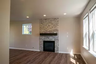 111 Alder St, Everett, WA 98203 - Photo 3