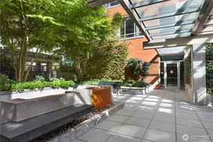 910 Lenora St, Seattle, WA 98121 - Photo 27