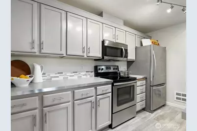22527 SE 38th Terrace #1424, Issaquah, WA 98029 - Photo 5