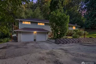 19926 40th Pl NE, Lake Forest Park, WA 98155 - Photo 1