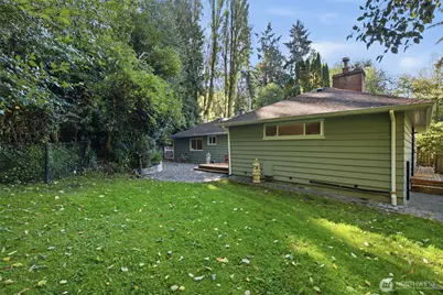 19926 40th Place NE, Lake Forest Park, WA 98155 - Photo 31