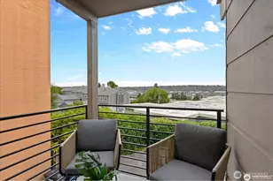 3700 W 25th Pl, Seattle, WA 98199 - Photo 3