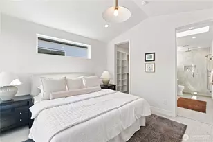 2647 Walnut Ave SW, Seattle, WA 98116 - Photo 15
