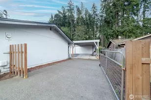 21502 106th St E, Buckley, WA 98321 - Photo 15