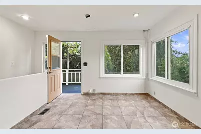 5240 S Dawson Street, Seattle, WA 98118 - Photo 11