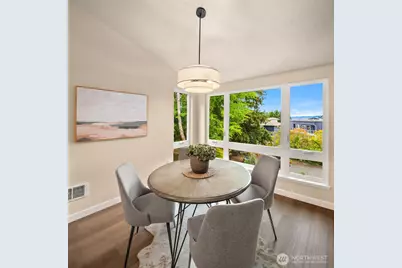 12014 98th Avenue NE #302, Kirkland, WA 98034 - Photo 3