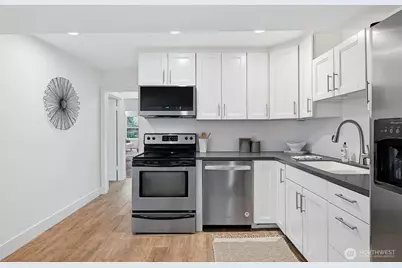 1512 6th Avenue W, Seattle, WA 98119 - Photo 11
