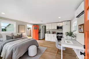 2907 SW Cloverdale St, Seattle, WA 98126 - Photo 9